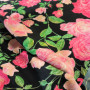 Tissu fleuri roses