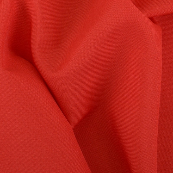 Tissu Burlington Rouge – Polyester Opaque Événementiel – 150 cm – Rouleau de 20 mètres