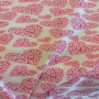 Tissu coton Octobre Rose – Cœurs et rubans roses